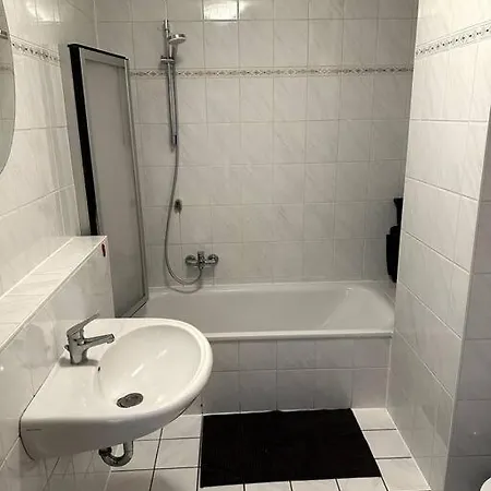 2-Zimmer-Wohnung Mit Balkon & Guter Anbindung In Aschaffenburg Buitenkant foto